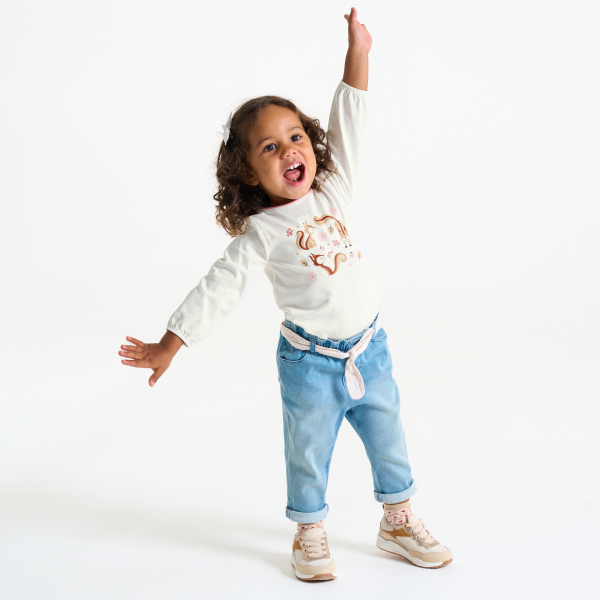 تي شيرت بطباعة حيوانات لونه وردي للفتيات الرضع.